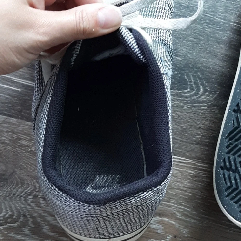 Nike SB Portmore II Solarsoft Sneakers Mens 11 Grey Black Low Top Skate Shoes